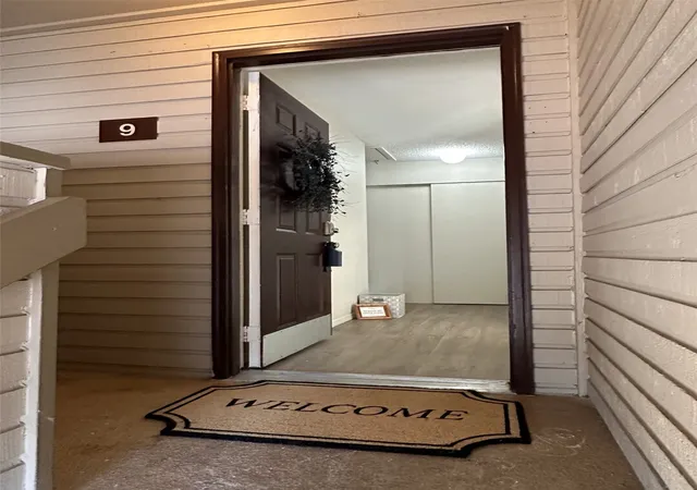 Photo 3 of Condo for sale at 14600 NE 45th Street #D9, Bellevue, WA 98007 | MLS# NWM2594107 | Listing updated on 2026-10-25