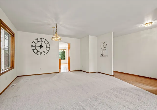 Photo 4 of Single family home for sale at 1313 Pine St, Lynden, WA 98264 | MLS# NWM2594122 | Listing updated on 2026-10-17
