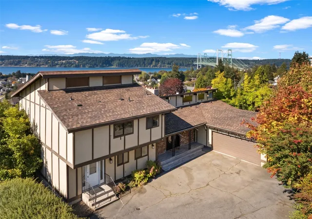 Single family home for sale at 7609 6th Avenue, Tacoma, WA 98406 | MLS# NWM2594125