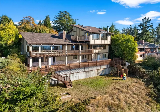 Photo 3 of Single family home for sale at 7609 6th Avenue, Tacoma, WA 98406 | MLS# NWM2594125 | Listing updated on 2026-10-23