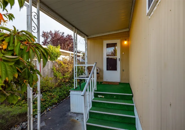 Photo 2 of Manufactured home for sale at 701 S Main St #14, Coupeville, WA 98239 | MLS# NWM2594136 | Listing updated on 2026-10-29