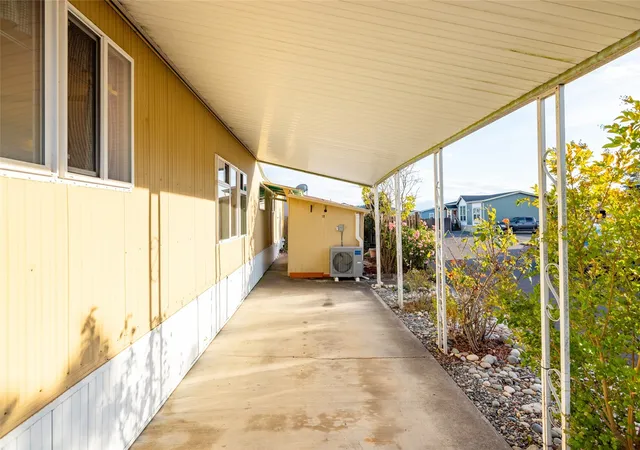 Photo 3 of Manufactured home for sale at 701 S Main St #14, Coupeville, WA 98239 | MLS# NWM2594136 | Listing updated on 2026-10-29