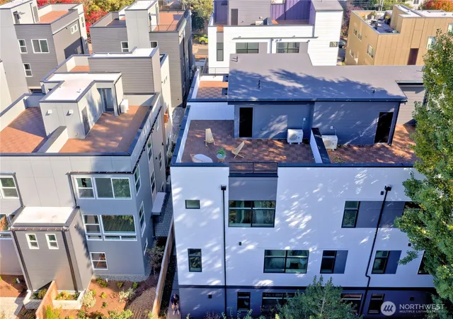 Photo 1 of Townhouse for sale at 717 15th Avenue #D, Seattle, WA 98122 | MLS# NWM2594143 | Listing updated on 2026-10-15