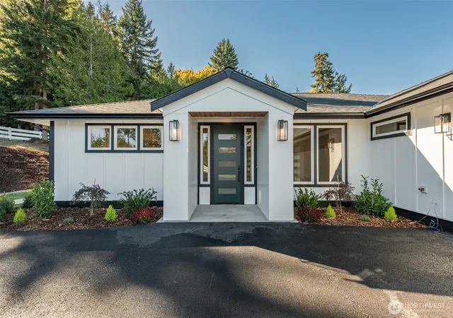 Photo 3 of Single family home for sale at 154 Phillips Pkwy, Port Angeles, WA 98362 | MLS# NWM2594149 | Listing updated on 2026-10-17
