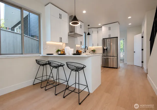Photo 4 of Single family home for sale at 5608 31st Avenue SW, Seattle, WA 98126 | MLS# NWM2594155 | Listing updated on 2026-10-19