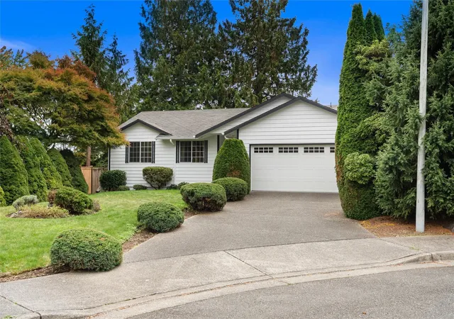 Photo 3 of Single family home for sale at 2402 101st Street SE, Everett, WA 98208 | MLS# NWM2594158 | Listing updated on 2026-10-19