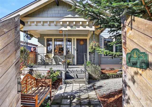 Photo 2 of Single family home for sale at 3710 S K St, Tacoma, WA 98418 | MLS# NWM2594161 | Listing updated on 2026-10-18