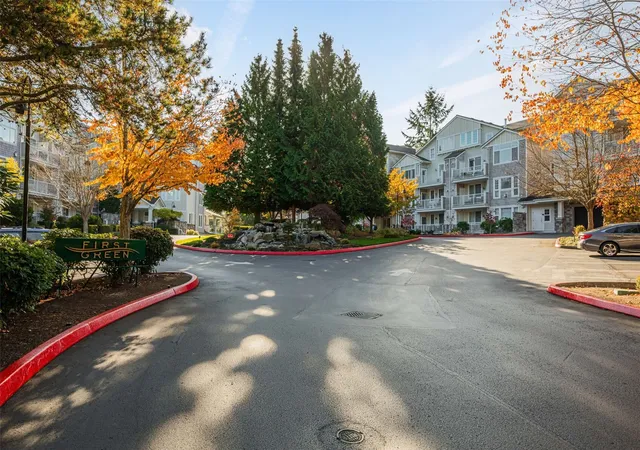 Photo 2 of Sale Pending at 5600 Harbour Pointe Blvd #2-107, Mukilteo, WA 98275 | MLS# NWM2594176 | Listing updated on 2026-10-25