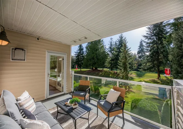 Photo 4 of Sale Pending at 5600 Harbour Pointe Blvd #2-107, Mukilteo, WA 98275 | MLS# NWM2594176 | Listing updated on 2026-10-25