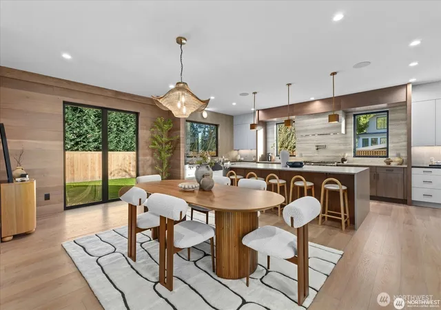 Photo 3 of Single family home for sale at 1020 107th Avenue SE, Bellevue, WA 98004 | MLS# NWM2594216 | Listing updated on 2026-10-18