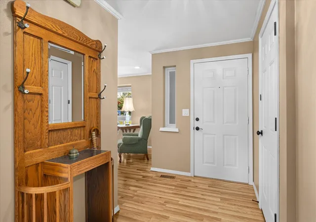 Photo 3 of Sale Pending at 17819 85th Place NE, Bothell, WA 98011 | MLS# NWM2594233 | Listing updated on 2026-10-21