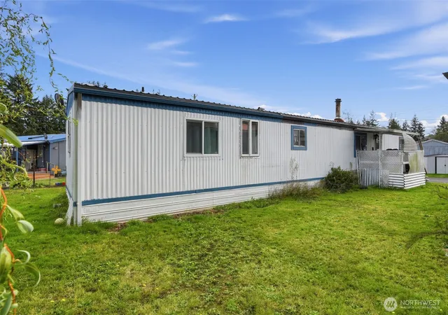 Photo 3 of Manufactured home for sale at 9 Poplar Rd #13, Montesano, WA 98563 | MLS# NWM2594235 | Listing updated on 2026-10-13