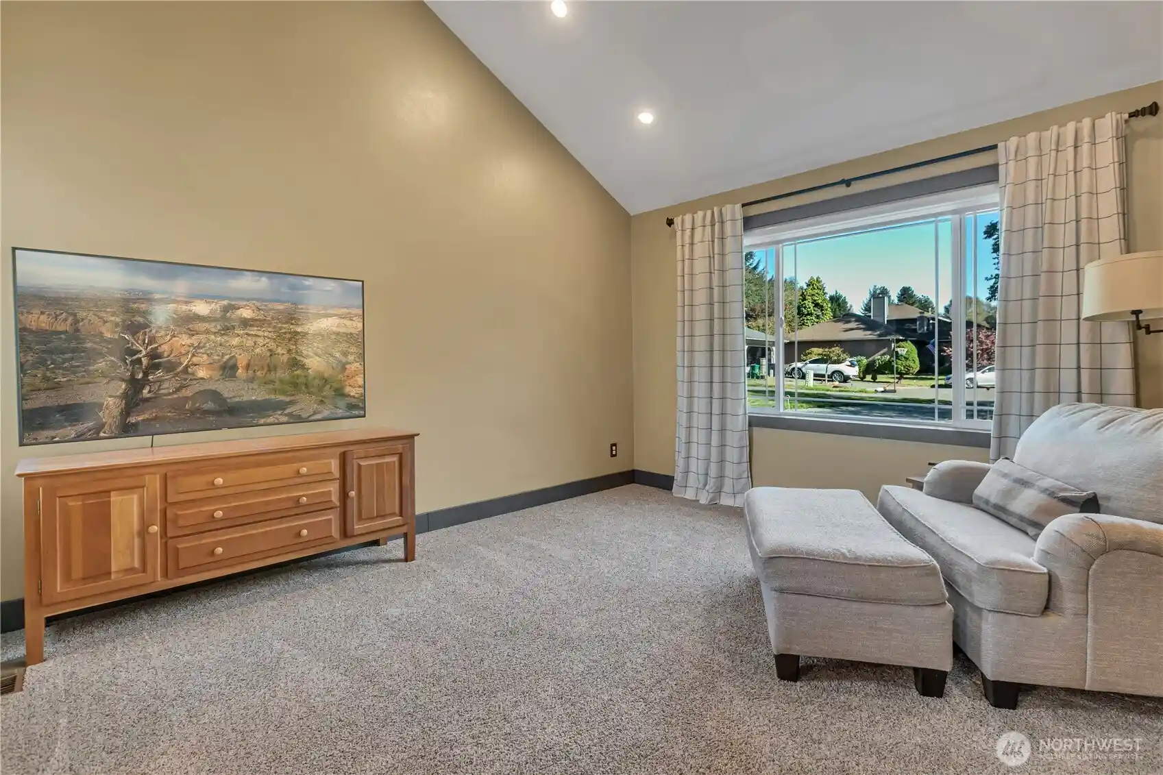 Photo 3 of Sale Pending at 15850 Se 156th Street, Renton, WA 98058 | MLS# NWM2594246 | Listing updated on 2026-10-26