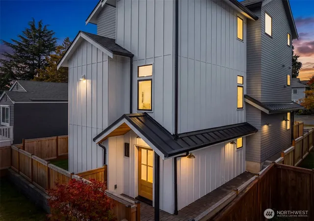 Townhouse for sale at 7736 30th Avenue NW #B, Seattle, WA 98117 | MLS# NWM2594249