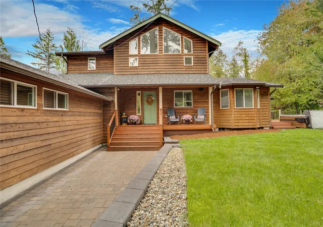 Photo 2 of Single family home for sale at 11117 149th Avenue Ct NW, Gig Harbor, WA 98329 | MLS# NWM2594282 | Listing updated on 2026-10-23
