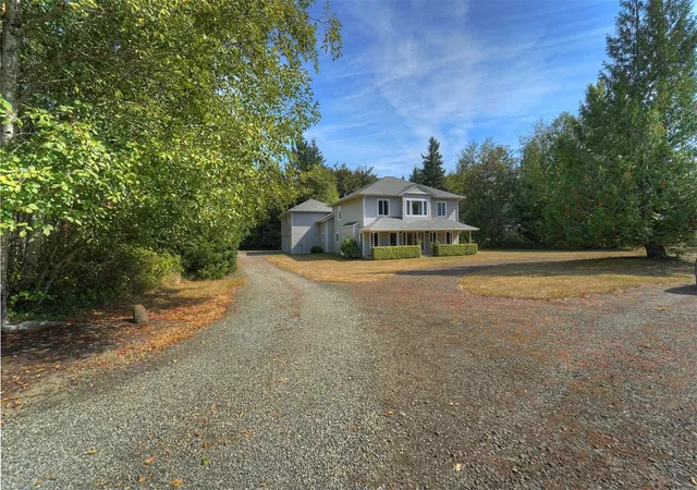 Photo 2 of Single family home for sale at 323 E Alderwood Rd, Belfair, WA 98528 | MLS# NWM2594286 | Listing updated on 2026-10-23