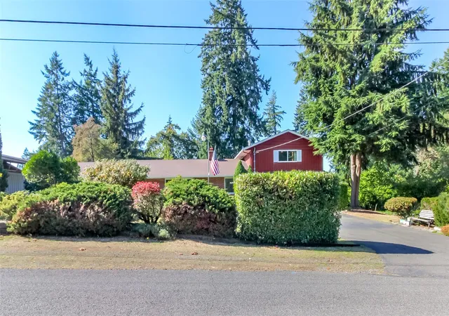 Photo 1 of Single family home for sale at 10526 Wauna St SW, Lakewood, WA 98498 | MLS# NWM2594289 | Listing updated on 2026-10-20