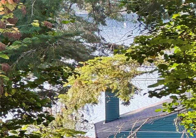 Photo 2 of Single family home for sale at 10526 Wauna St SW, Lakewood, WA 98498 | MLS# NWM2594289 | Listing updated on 2026-10-20