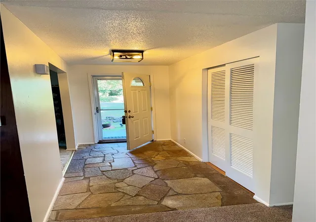 Photo 3 of Single family home for sale at 10526 Wauna St SW, Lakewood, WA 98498 | MLS# NWM2594289 | Listing updated on 2026-10-20
