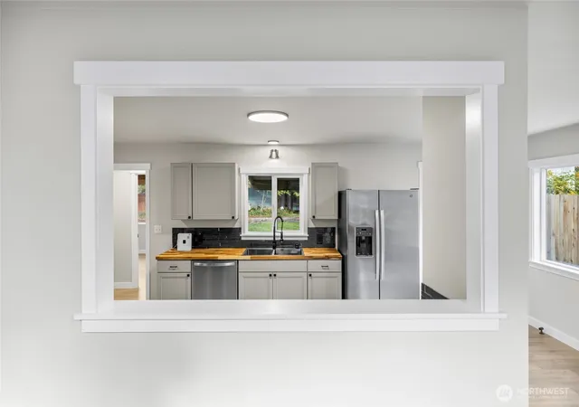 Photo 1 of Single family home for sale at 910 Madison Ave, Darrington, WA 98241 | MLS# NWM2594298 | Listing updated on 2026-10-18