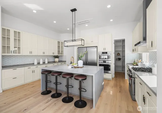 Photo 4 of Single family home for sale at 3010 225th Place SW, Brier, WA 98036 | MLS# NWM2594302 | Listing updated on 2026-10-17