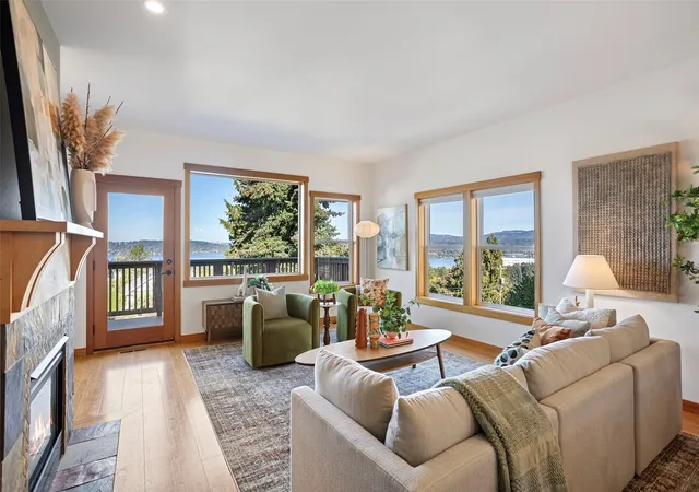 Photo 3 of Single family home for sale at 8312 S 124th Street, Seattle, WA 98178 | MLS# NWM2594309 | Listing updated on 2026-10-20