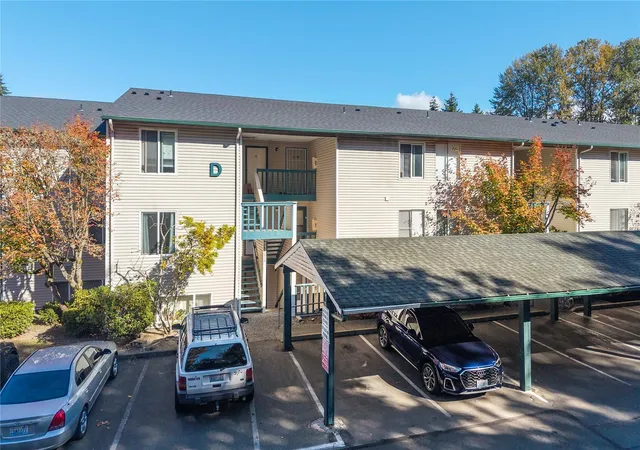 Photo 3 of Condo for sale at 17431 Ambaum Blvd S #D9, Seattle, WA 98148 | MLS# NWM2594324 | Listing updated on 2026-10-16