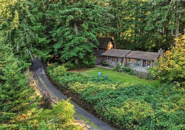 Photo 3 of Single family home for sale at 44809 Se 161st Place, North Bend, WA 98045 | MLS# NWM2594325 | Listing updated on 2026-10-23