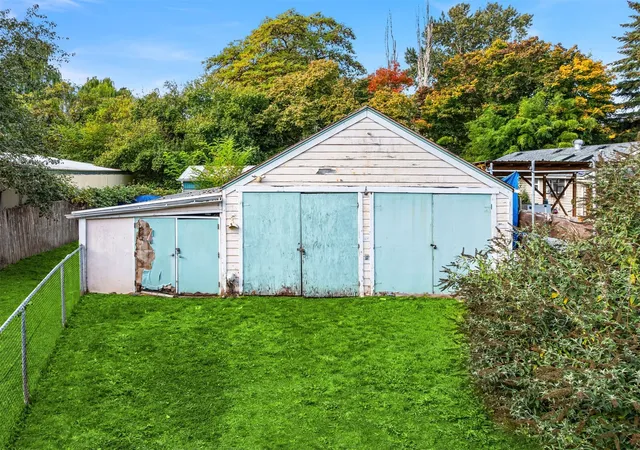 Photo 4 of Single family home for sale at 11801 40th Avenue S, Tukwila, WA 98168 | MLS# NWM2594326 | Listing updated on 2026-10-17