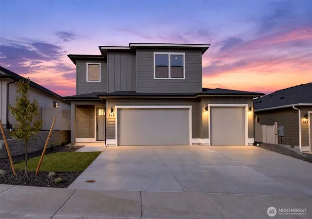Photo 1 of Sale Pending at 563 S Oasis Loop, East Wenatchee, WA 98802 | MLS# NWM2594328 | Listing updated on 2026-10-19