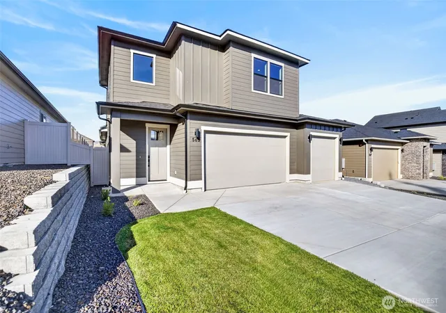 Photo 1 of Sale Pending at 563 S Oasis Loop, East Wenatchee, WA 98802 | MLS# NWM2594328 | Listing updated on 2026-10-19
