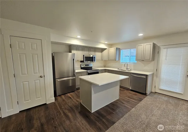 Photo 3 of Multi family home for sale at 211 E 6th Avenue, Moses Lake, WA 98837 | MLS# NWM2594331 | Listing updated on 2026-10-26