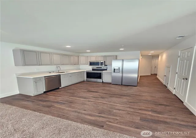 Photo 4 of Multi family home for sale at 211 E 6th Avenue, Moses Lake, WA 98837 | MLS# NWM2594331 | Listing updated on 2026-10-26