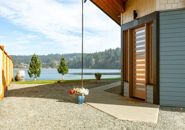 Photo 3 of Single family home for sale at 8051 Sandy Hook Dr, Clinton, WA 98236 | MLS# NWM2594334 | Listing updated on 2026-10-21