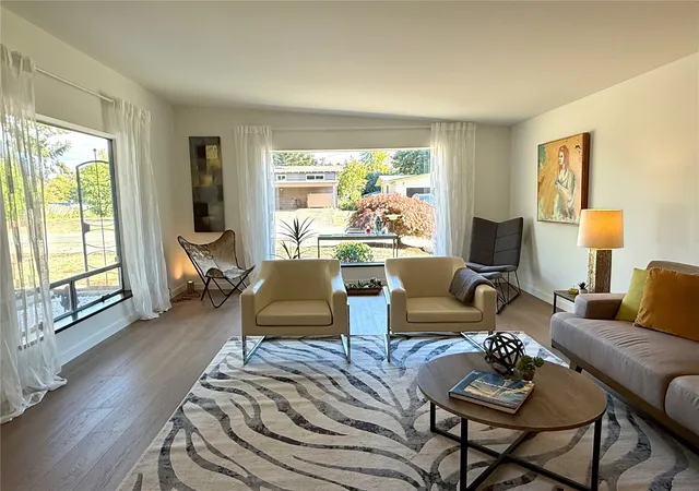 Photo 4 of Single family home for sale at 20405 3rd Avenue S, Des Moines, WA 98198 | MLS# NWM2594338 | Listing updated on 2026-10-27