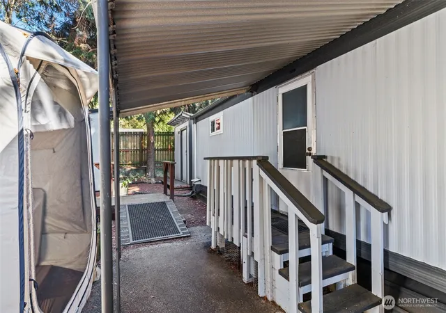 Photo 2 of Manufactured home for sale at 10515 Woodinville Dr #96, Bothell, WA 98011 | MLS# NWM2594357 | Listing updated on 2026-10-15