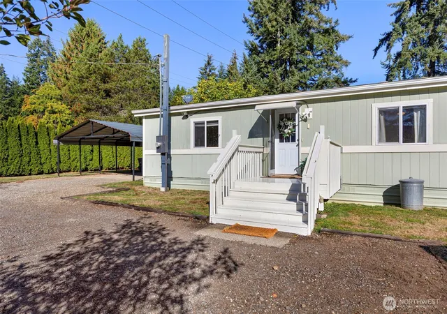 Photo 2 of Sale Pending at 1437 Baby Doll Rd Se, Port Orchard, WA 98366 | MLS# NWM2594382 | Listing updated on 2026-10-20