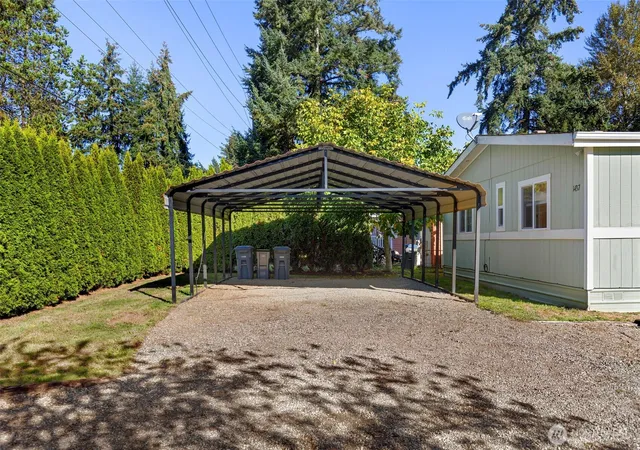 Photo 3 of Sale Pending at 1437 Baby Doll Rd Se, Port Orchard, WA 98366 | MLS# NWM2594382 | Listing updated on 2026-10-20