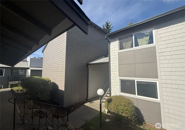 Photo 2 of Condo for sale at 2020 Grant Ave S #J102, Renton, WA 98055 | MLS# NWM2594404 | Listing updated on 2026-10-15