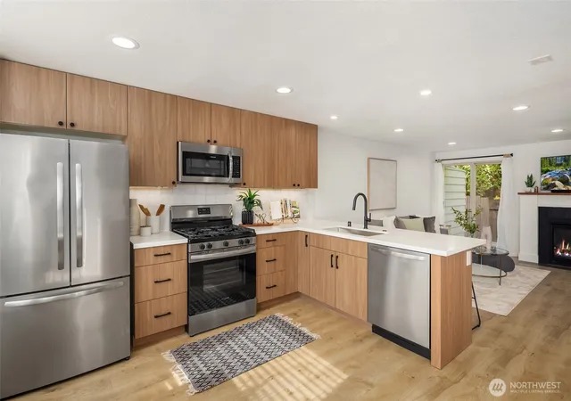 Photo 3 of Townhouse for sale at 509 Ave A #C, Snohomish, WA 98290 | MLS# NWM2594417 | Listing updated on 2026-10-19