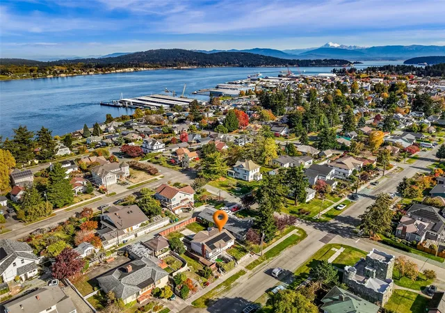 Photo 3 of Single family home for sale at 1914 10th Street, Anacortes, WA 98221 | MLS# NWM2594418 | Listing updated on 2026-10-22