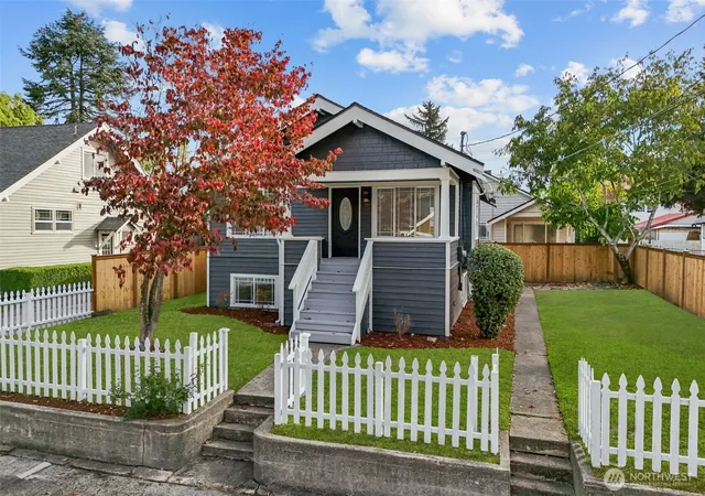 Single family home for sale at 1803 Harding St, Enumclaw, WA 98022 | MLS# NWM2594421