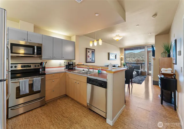 Photo 4 of Condo for sale at 2220 W Woodin Ave #311, Chelan, WA 98816 | MLS# NWM2594429 | Listing updated on 2026-10-15