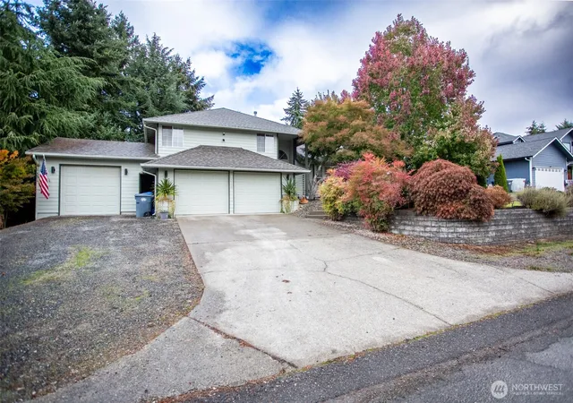 Photo 1 of Single family home for sale at 7015 184th Street Ct E, Puyallup, WA 98375 | MLS# NWM2594433 | Listing updated on 2026-10-21