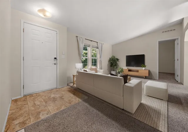 Photo 3 of Manufactured home for sale at 1424 129th Street SE, Everett, WA 98208 | MLS# NWM2594434 | Listing updated on 2026-10-18