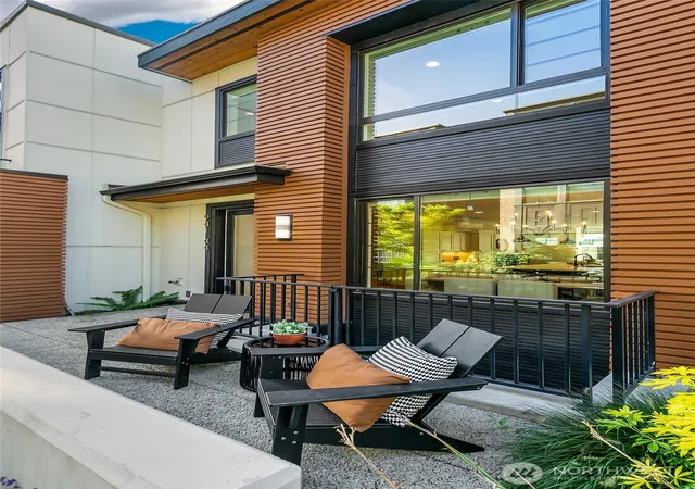 Single family home for sale at 941 W Mcgraw St #44, Seattle, WA 98119 | MLS# NWM2594468