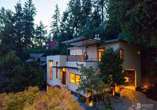 Photo 2 of Single family home for sale at 1313 4th Street, Kirkland, WA 98033 | MLS# NWM2594469 | Listing updated on 2026-10-17