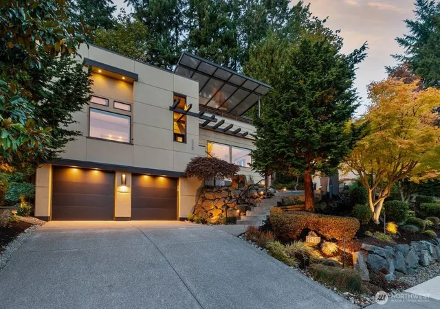 Single family home for sale at 1313 4th Street, Kirkland, WA 98033 | MLS# NWM2594469