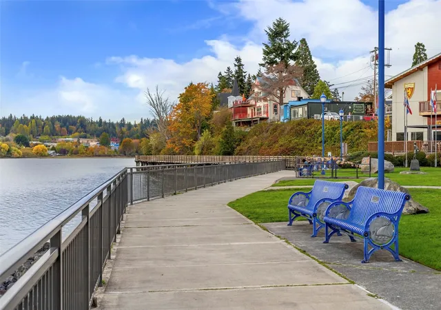 Photo 4 of Single family home for sale at 19722 Ash Crst Loop NE, Poulsbo, WA 98370 | MLS# NWM2594490 | Listing updated on 2026-10-20