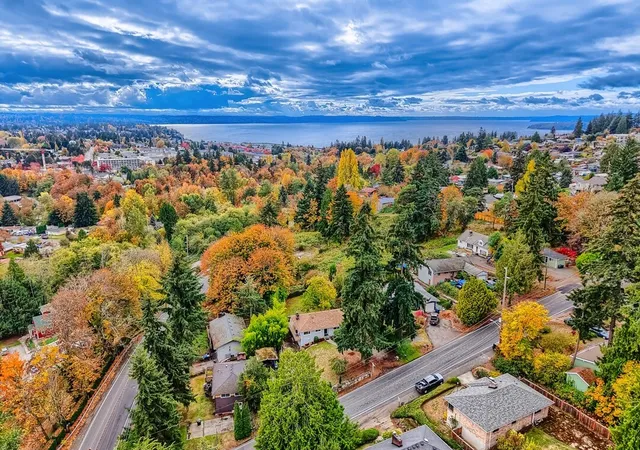 Photo 1 of Single family home for sale at 1017 S 208th Street, Des Moines, WA 98198 | MLS# NWM2594494 | Listing updated on 2026-10-30